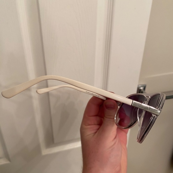 SOLD Gucci Purple and White Aviator Sunglasses - Picture 7 of 8